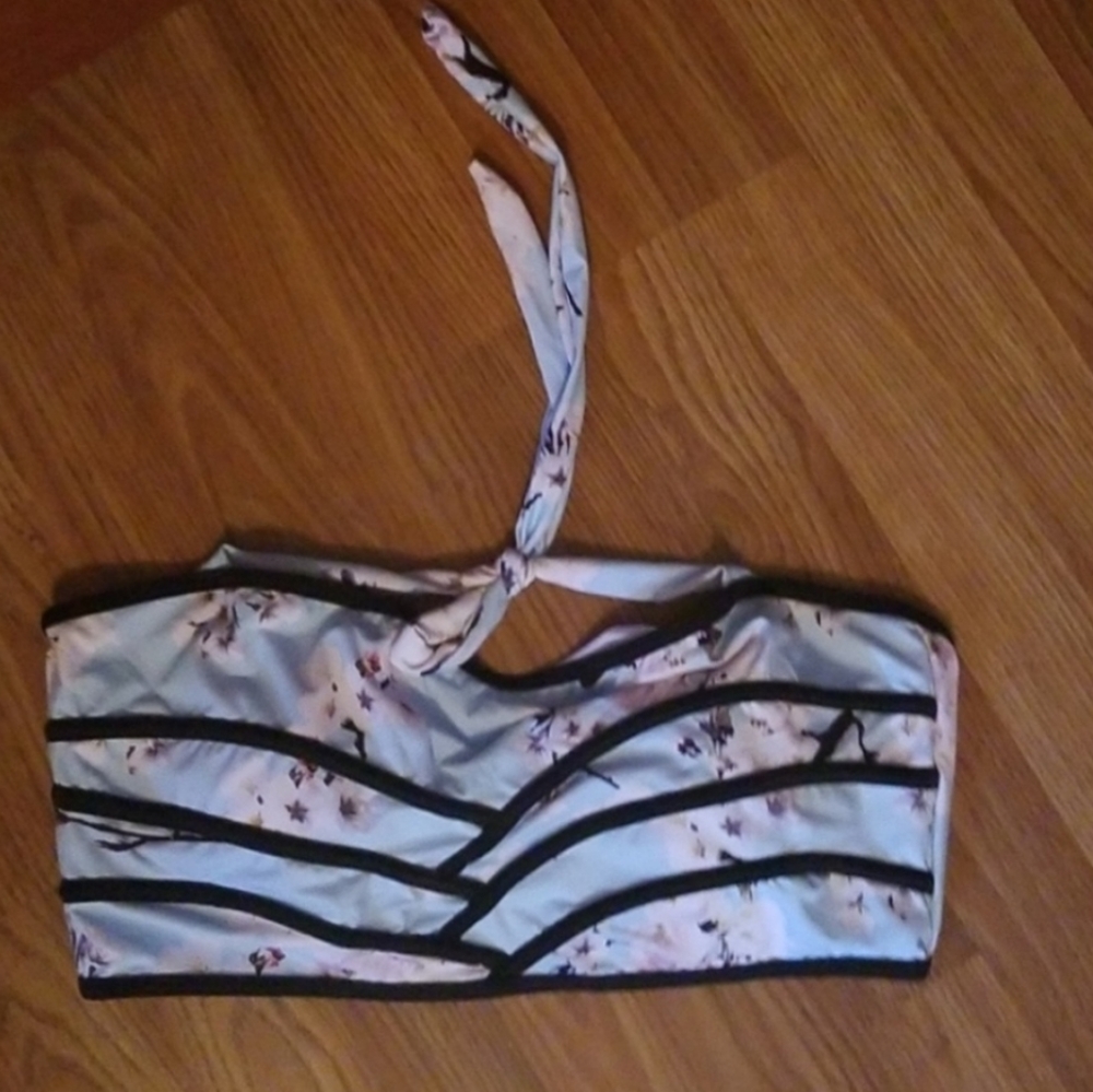 Swimsuit top for previous buyer